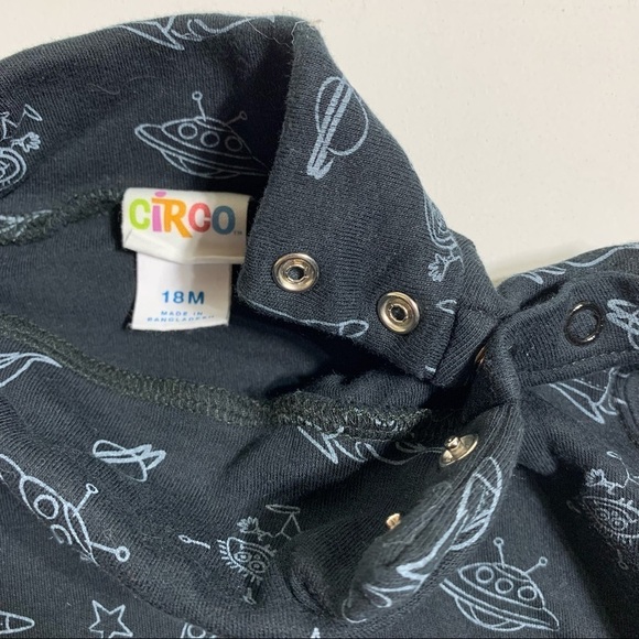 𝅺CIRCO baby’s 18M ufo print turtleneck warm onesie - Picture 2 of 2
